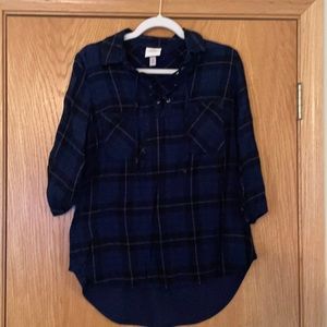 Dark blue plaid cross cross tie